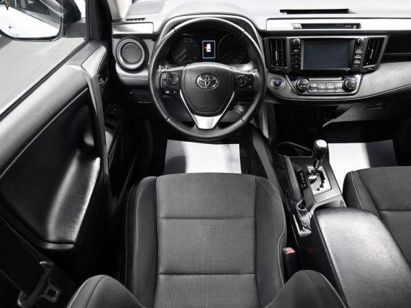 Toyota RAV4 IV (XA40) Рестайлинг с пробегом 2018 года, цена 2 295 000 рублей, 143399 км, внедорожник, Автокод Объявления