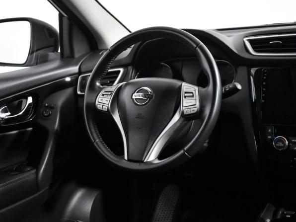 Nissan Qashqai II с пробегом 2018 года, цена 1 640 000 рублей, 122123 км, внедорожник, Автокод Объявления