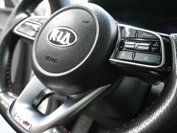 Kia Optima IV Рестайлинг с пробегом 2018 года, цена 2 099 900 рублей, 82231 км, седан, Автокод Объявления