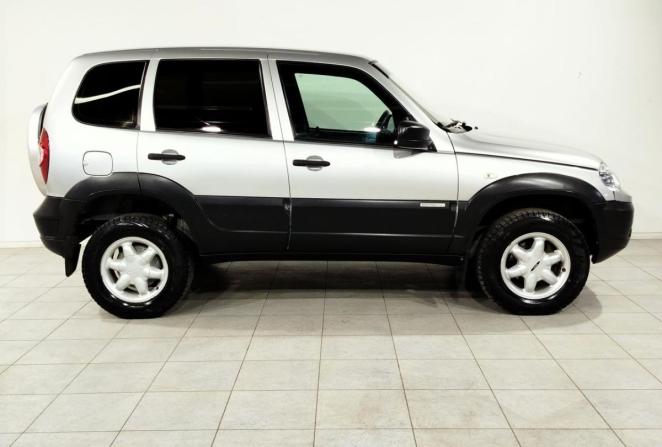 Chevrolet Niva I Рестайлинг с пробегом 2018 года, цена 610 000 рублей, 132508 км, внедорожник, Автокод Объявления