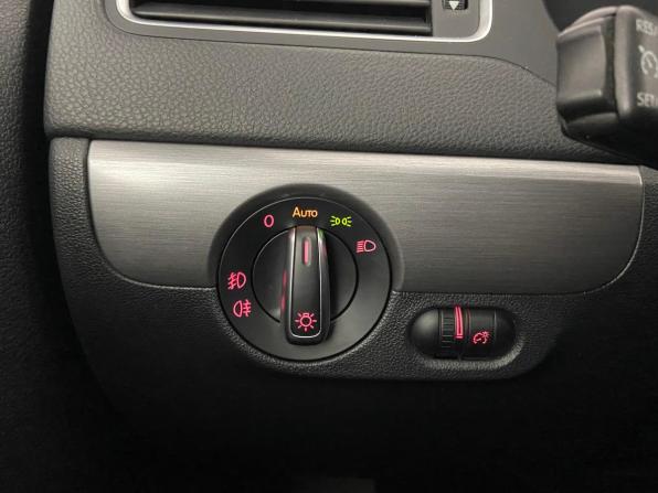 Volkswagen Jetta VI с пробегом 2014 года, цена 1 350 000 рублей, 72245 км, седан, Автокод Объявления