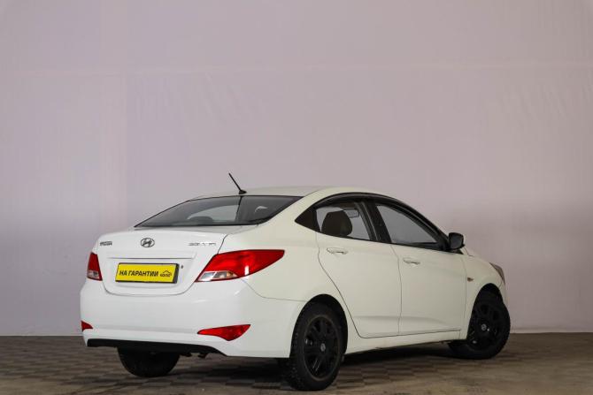 Hyundai Solaris I Рестайлинг с пробегом 2015 года, цена 899 000 рублей, 205000 км, седан, Автокод Объявления