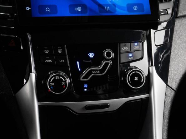 Hyundai Sonata VI (YF) с пробегом 2010 года, цена 1 000 000 рублей, 265722 км, седан, Автокод Объявления