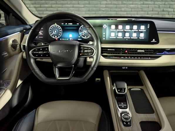 Chery Arrizo 8 с пробегом 2024 года, цена 2 200 000 рублей, 36422 км, седан, Автокод Объявления
