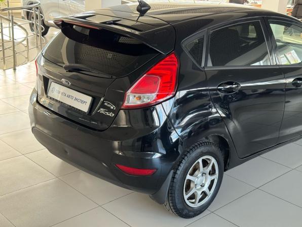 Ford Fiesta Mk6 Рестайлинг с пробегом 2018 года, цена 695 000 рублей, 129029 км, хэтчбек, Автокод Объявления