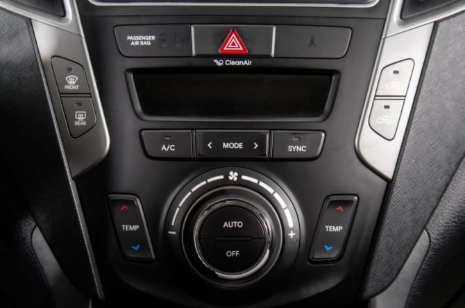 Hyundai Santa Fe III Рестайлинг с пробегом 2016 года, цена 2 099 000 рублей, 182814 км, внедорожник, Автокод Объявления