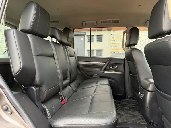 Mitsubishi Pajero IV Рестайлинг 1 с пробегом 2011 года, цена 1 495 000 рублей, 295200 км, внедорожник, Автокод Объявления