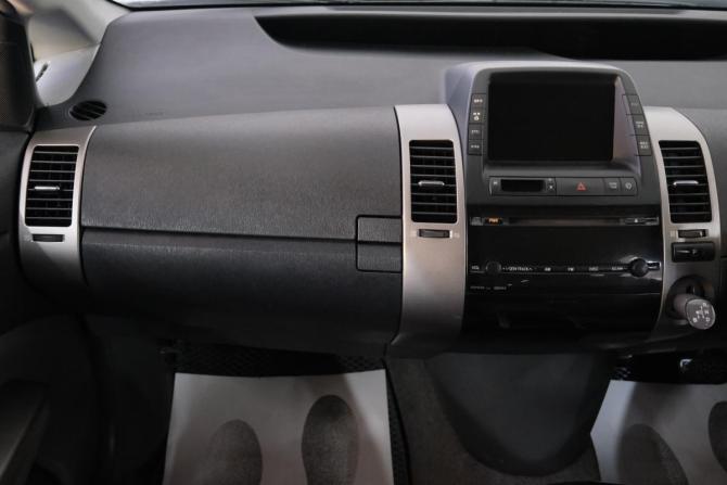 Toyota Prius II Рестайлинг (XW20) с пробегом 2008 года, цена 729 000 рублей, 321000 км, лифтбек, Автокод Объявления