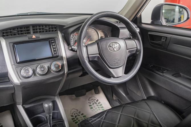 Toyota Corolla XI (E160 E170) Рестайлинг 2 с пробегом 2018 года, цена 1 439 000 рублей, 127000 км, универсал, Автокод Объявления