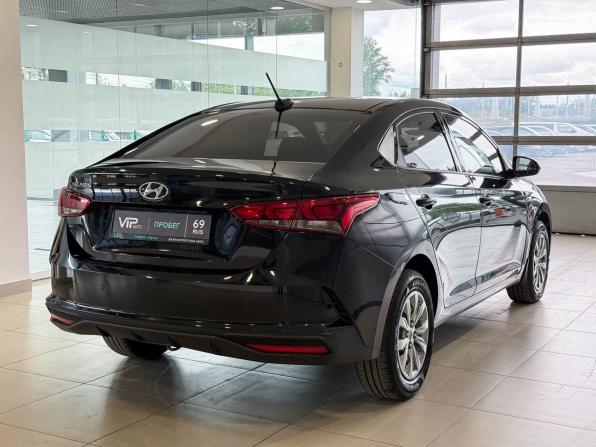 Hyundai Solaris II Рестайлинг с пробегом 2020 года, цена 1 727 000 рублей, 65085 км, седан, Автокод Объявления
