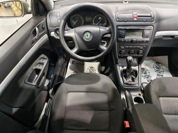 Skoda Octavia II (A5) с пробегом 2006 года, цена 477 000 рублей, 311994 км, лифтбек, Автокод Объявления