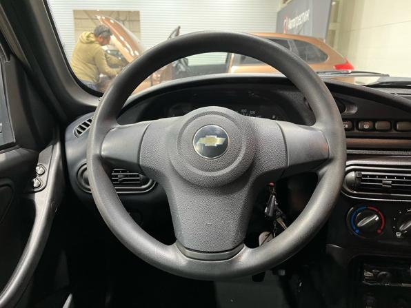 Chevrolet Niva I Рестайлинг с пробегом 2015 года, цена 770 000 рублей, 68300 км, внедорожник, Автокод Объявления