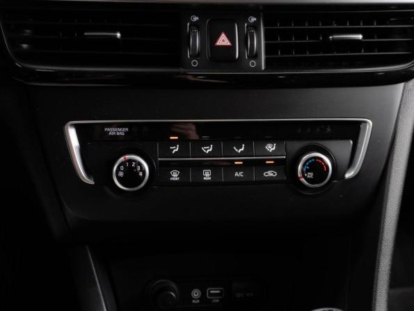 Kia Optima IV Рестайлинг с пробегом 2019 года, цена 1 770 000 рублей, 33555 км, седан, Автокод Объявления
