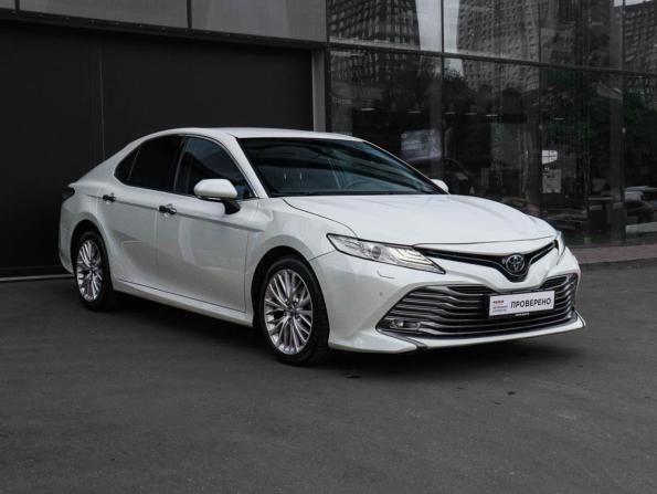 Toyota Camry VIII (XV70) с пробегом 2019 года, цена 2 680 000 рублей, 110073 км, седан, Автокод Объявления