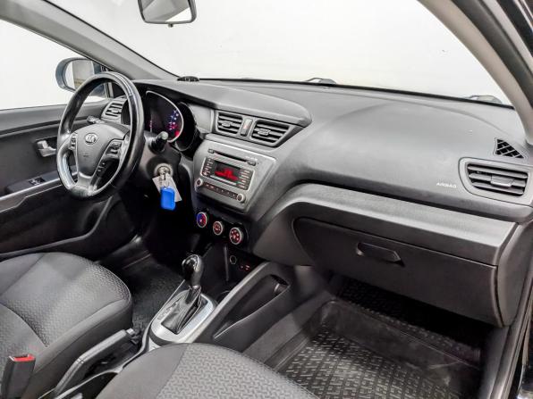 Kia Rio III Рестайлинг с пробегом 2017 года, цена 1 295 000 рублей, 86594 км, хэтчбек, Автокод Объявления