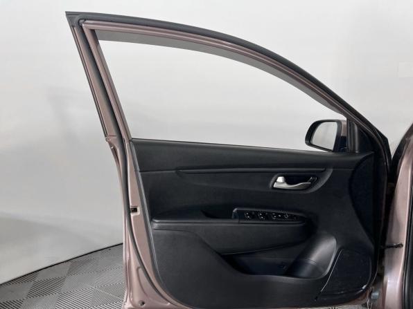 Kia Rio IV Рестайлинг с пробегом 2021 года, цена 1 599 000 рублей, 79000 км, седан, Автокод Объявления