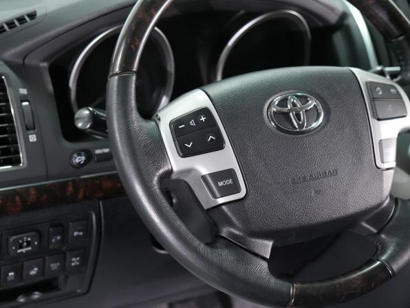 Toyota Land Cruiser 200 Series Рестайлинг 1 с пробегом 2012 года, цена 4 250 000 рублей, 198456 км, внедорожник, Автокод Объявления
