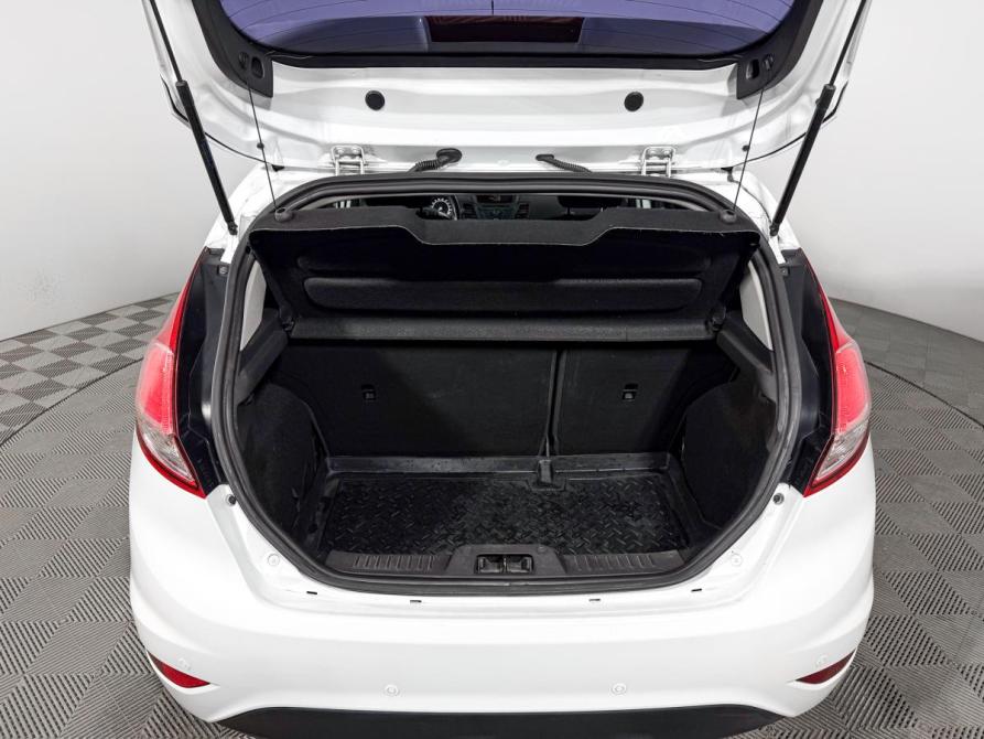 Ford Fiesta Mk6 Рестайлинг Санкт-Петербург  - изображение 18