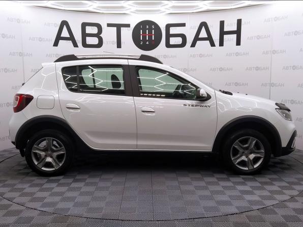 Renault Sandero II Рестайлинг с пробегом 2021 года, цена 1 250 000 рублей, 72525 км, хэтчбек, Автокод Объявления