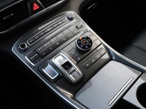 Hyundai Santa Fe IV Рестайлинг с пробегом 2021 года, цена 3 950 000 рублей, 68522 км, внедорожник, Автокод Объявления