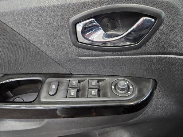 Renault Kaptur I с пробегом 2017 года, цена 1 494 000 рублей, 141029 км, внедорожник, Автокод Объявления