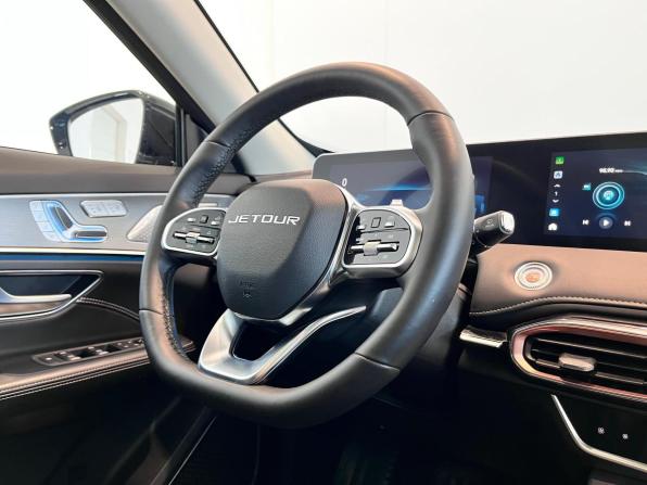 JETOUR X70+ I Рестайлинг с пробегом 2025 года, цена 2 470 000 рублей, 22071 км, внедорожник, Автокод Объявления