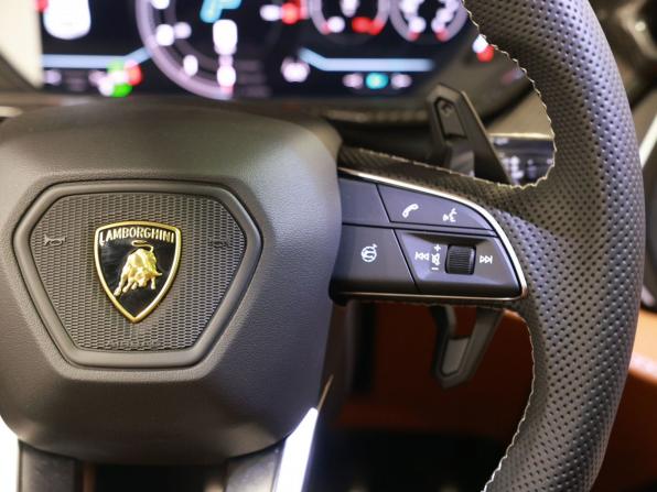 Lamborghini Urus I Рестайлинг с пробегом 2025 года, цена 43 000 000 рублей, 82 км, внедорожник, Автокод Объявления