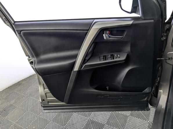 Toyota RAV4 IV (XA40) Рестайлинг с пробегом 2016 года, цена 2 055 000 рублей, 114602 км, внедорожник, Автокод Объявления