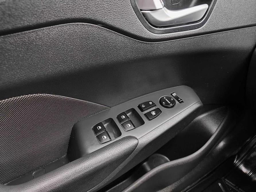 Hyundai Solaris II Санкт-Петербург  - изображение 24