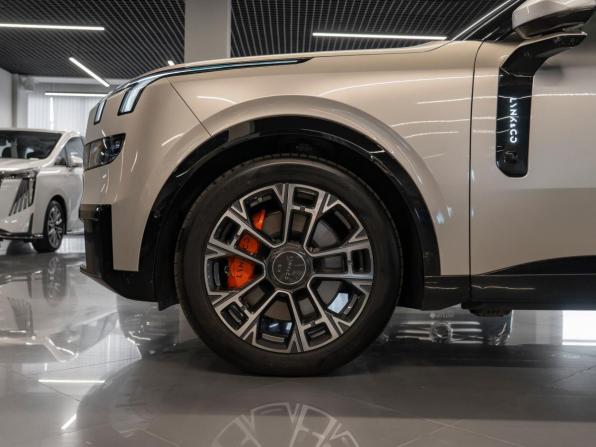 Lynk &amp; Co 900 с пробегом 2025 года, цена 7 500 000 рублей, 8500 км, внедорожник, Автокод Объявления