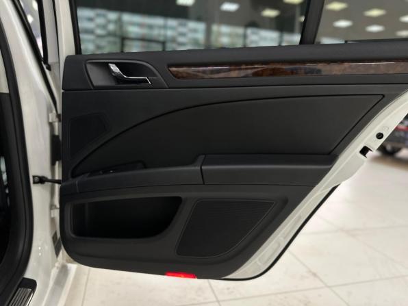 Skoda Superb II Рестайлинг с пробегом 2013 года, цена 1 340 000 рублей, 176470 км, лифтбек, Автокод Объявления
