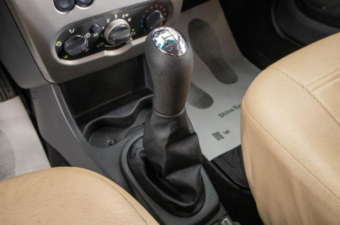 Renault Logan I Рестайлинг с пробегом 2010 года, цена 349 000 рублей, 230000 км, седан, Автокод Объявления