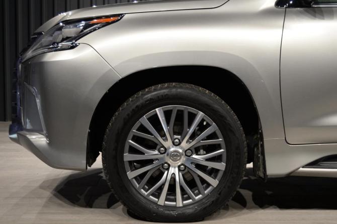 Lexus LX III Рестайлинг 2 с пробегом 2016 года, цена 5 990 000 рублей, 197680 км, внедорожник, Автокод Объявления