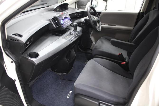 Honda Freed I с пробегом 2010 года, цена 1 038 000 рублей, 151828 км, компактвэн, Автокод Объявления