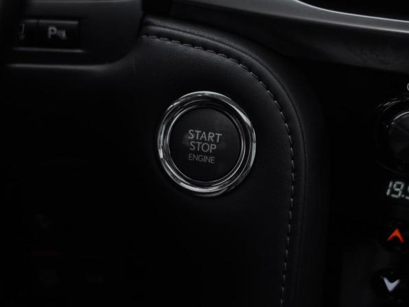 Lexus LX III Рестайлинг 2 с пробегом 2016 года, цена 6 499 000 рублей, 239708 км, внедорожник, Автокод Объявления