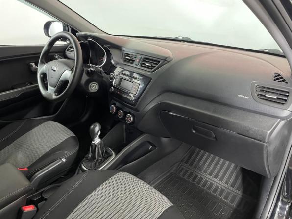 Kia Rio III Рестайлинг с пробегом 2016 года, цена 868 000 рублей, 165646 км, седан, Автокод Объявления