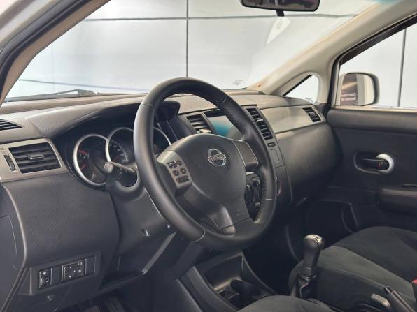 Nissan Tiida I Рестайлинг с пробегом 2011 года, цена 657 000 рублей, 220336 км, хэтчбек, Автокод Объявления
