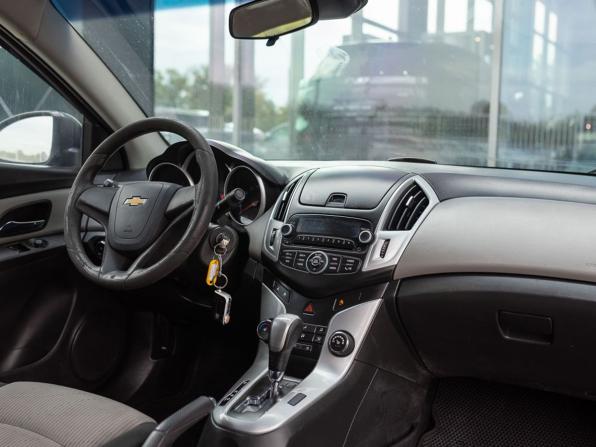 Chevrolet Cruze I Рестайлинг с пробегом 2014 года, цена 700 000 рублей, 260025 км, седан, Автокод Объявления