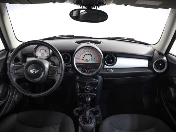 Mini Hatch II (R56) Рестайлинг с пробегом 2012 года, цена 899 000 рублей, 148918 км, хэтчбек, Автокод Объявления