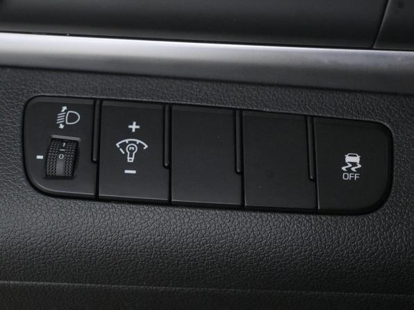 Hyundai Elantra VI (AD) Рестайлинг с пробегом 2020 года, цена 1 530 000 рублей, 146000 км, седан, Автокод Объявления