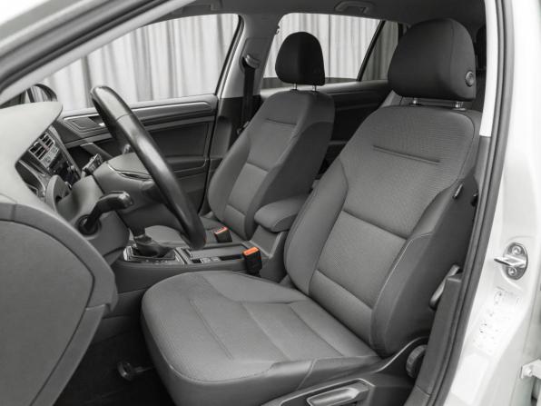 Volkswagen Golf VII Рестайлинг с пробегом 2018 года, цена 1 980 000 рублей, 109293 км, хэтчбек, Автокод Объявления