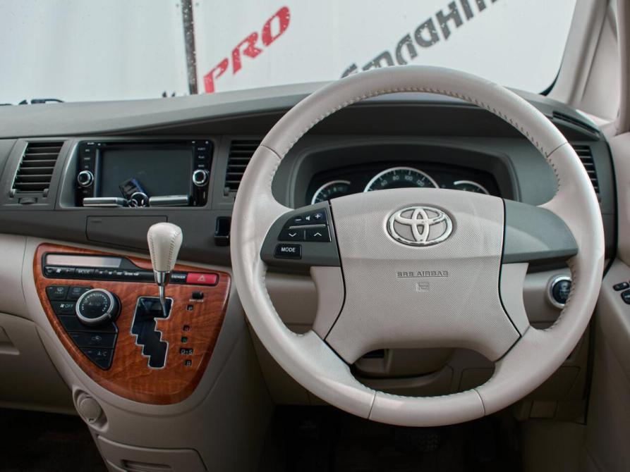 Toyota ISis I Рестайлинг Екатеринбург  - изображение 12