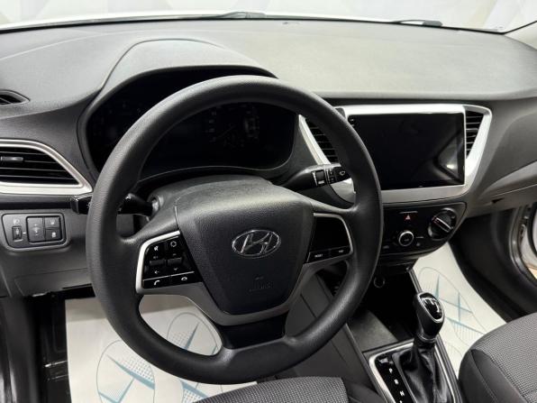 Hyundai Solaris II Рестайлинг с пробегом 2021 года, цена 1 470 000 рублей, 43671 км, седан, Автокод Объявления