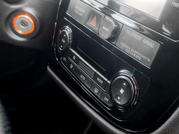 Mitsubishi Outlander III с пробегом 2013 года, цена 1 399 900 рублей, 173000 км, внедорожник, Автокод Объявления