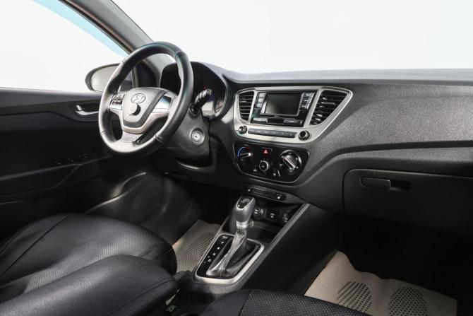Hyundai Solaris II Рестайлинг с пробегом 2021 года, цена 1 099 000 рублей, 179004 км, седан, Автокод Объявления