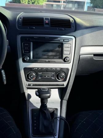 Skoda Octavia II (A5) Рестайлинг с пробегом 2012 года, цена 745 000 рублей, 291871 км, лифтбек, Автокод Объявления