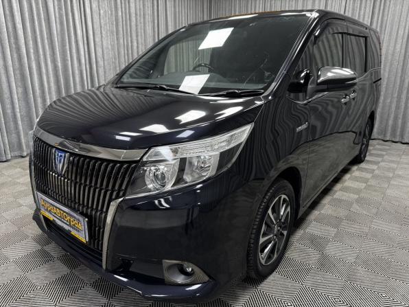 Toyota Esquire I с пробегом 2016 года, цена 1 750 000 рублей, 251872 км, минивэн, Автокод Объявления