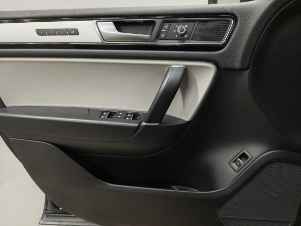 Volkswagen Touareg II Рестайлинг с пробегом 2018 года, цена 2 803 000 рублей, 198087 км, внедорожник, Автокод Объявления