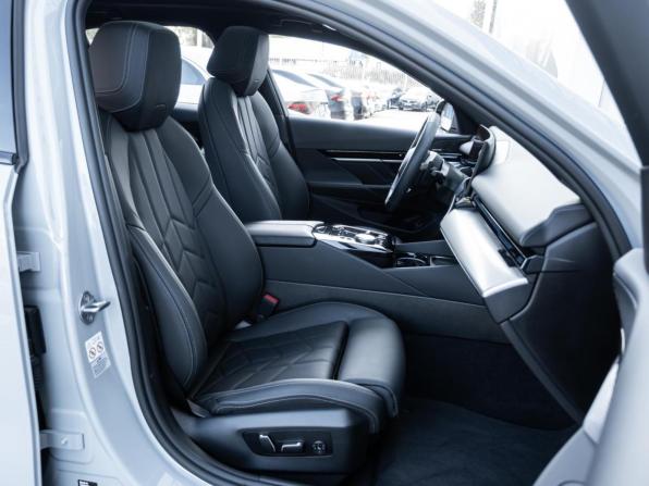 BMW 5 серии VIII (G60/G61/G68) с пробегом 2024 года, цена 7 450 000 рублей, 21592 км, седан, Автокод Объявления