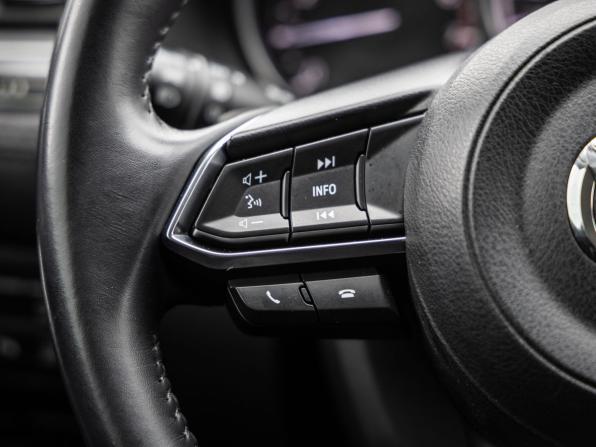 Mazda 6 III (GJ) Рестайлинг с пробегом 2017 года, цена 2 178 000 рублей, 84400 км, седан, Автокод Объявления